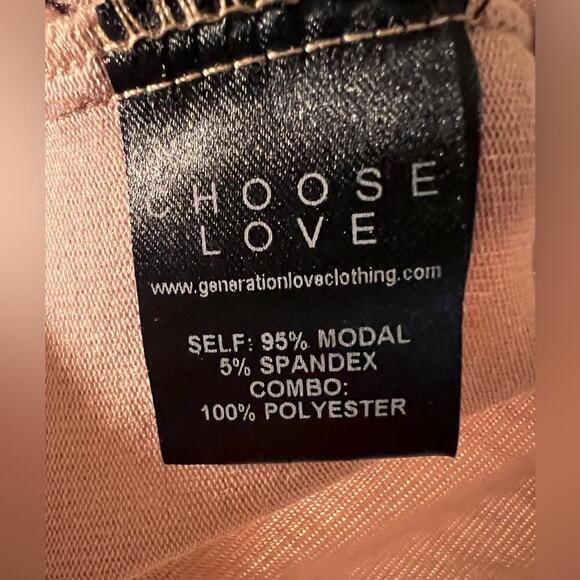 Generation Love New York Pink Ruffles on Chest and Cuffs Shirt Women’s Medium - Picture 5 of 6